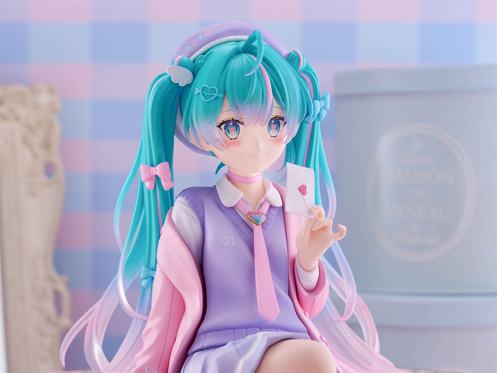 テニトルの「初音ミク」のBIGぬーどるストッパーフィギュア,Hatsune Miku BIG Noodle Stopper Figure from Tenitol