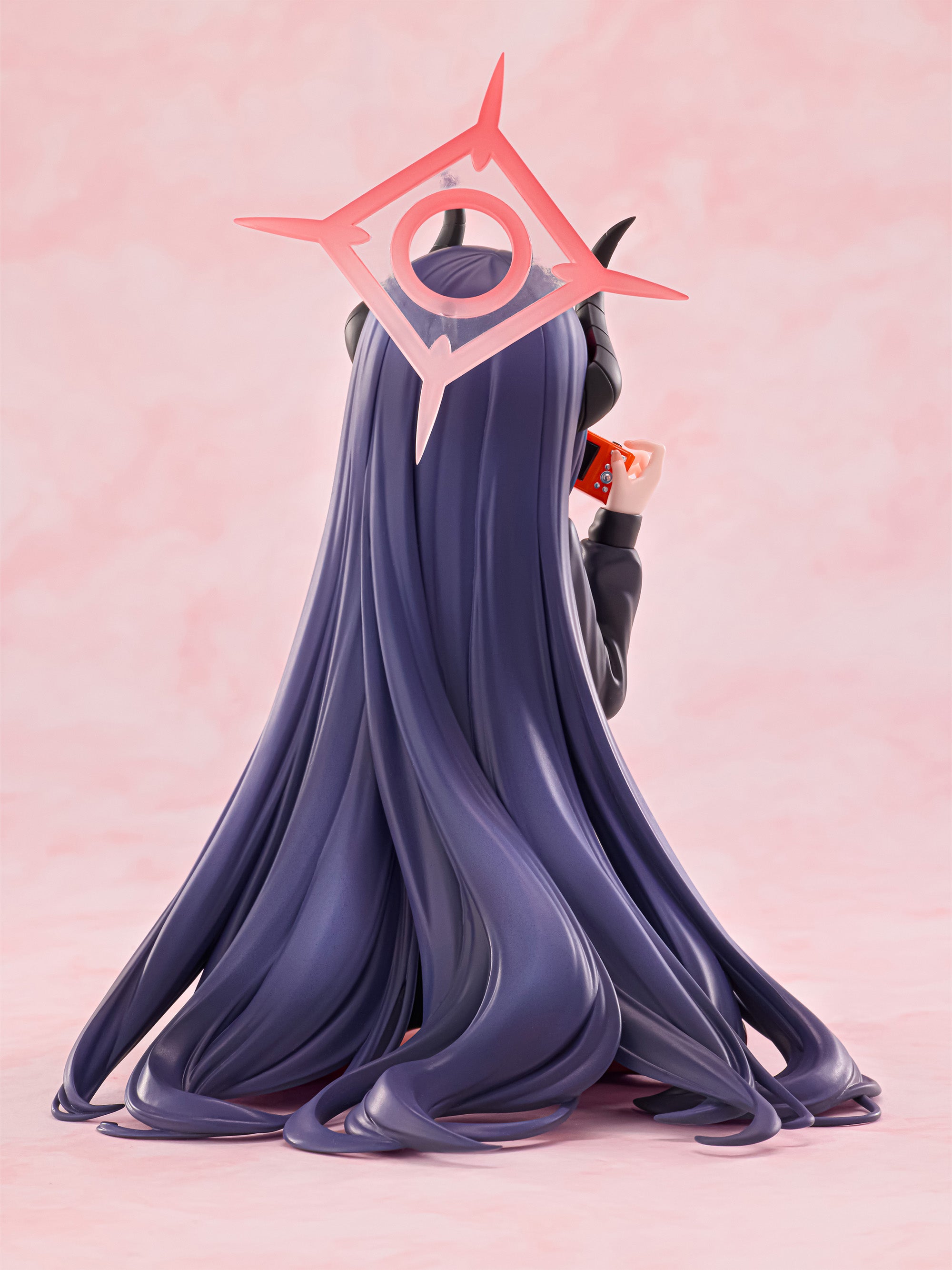 チアキ メモリアルロビーVer. 1/7スケールフィギュア｜ブルー