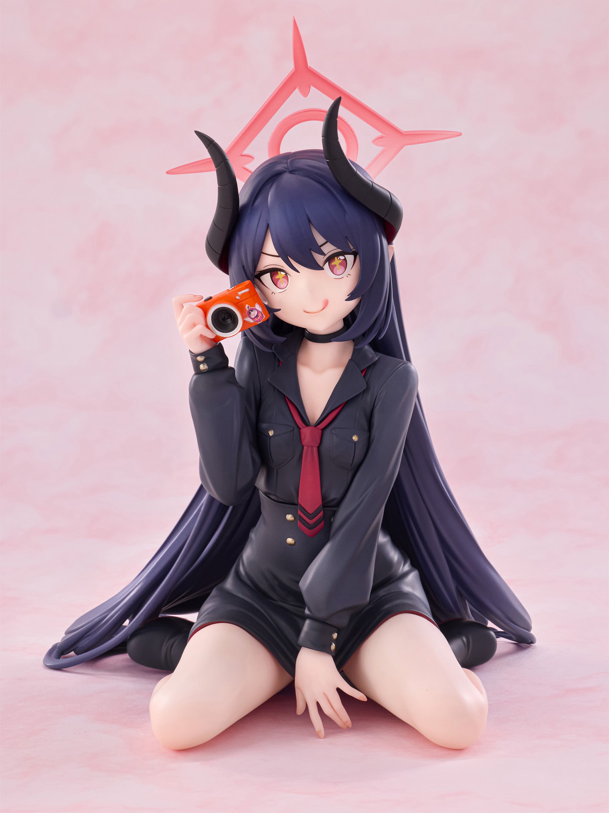 チアキ メモリアルロビーVer. 1/7スケールフィギュア｜ブルー