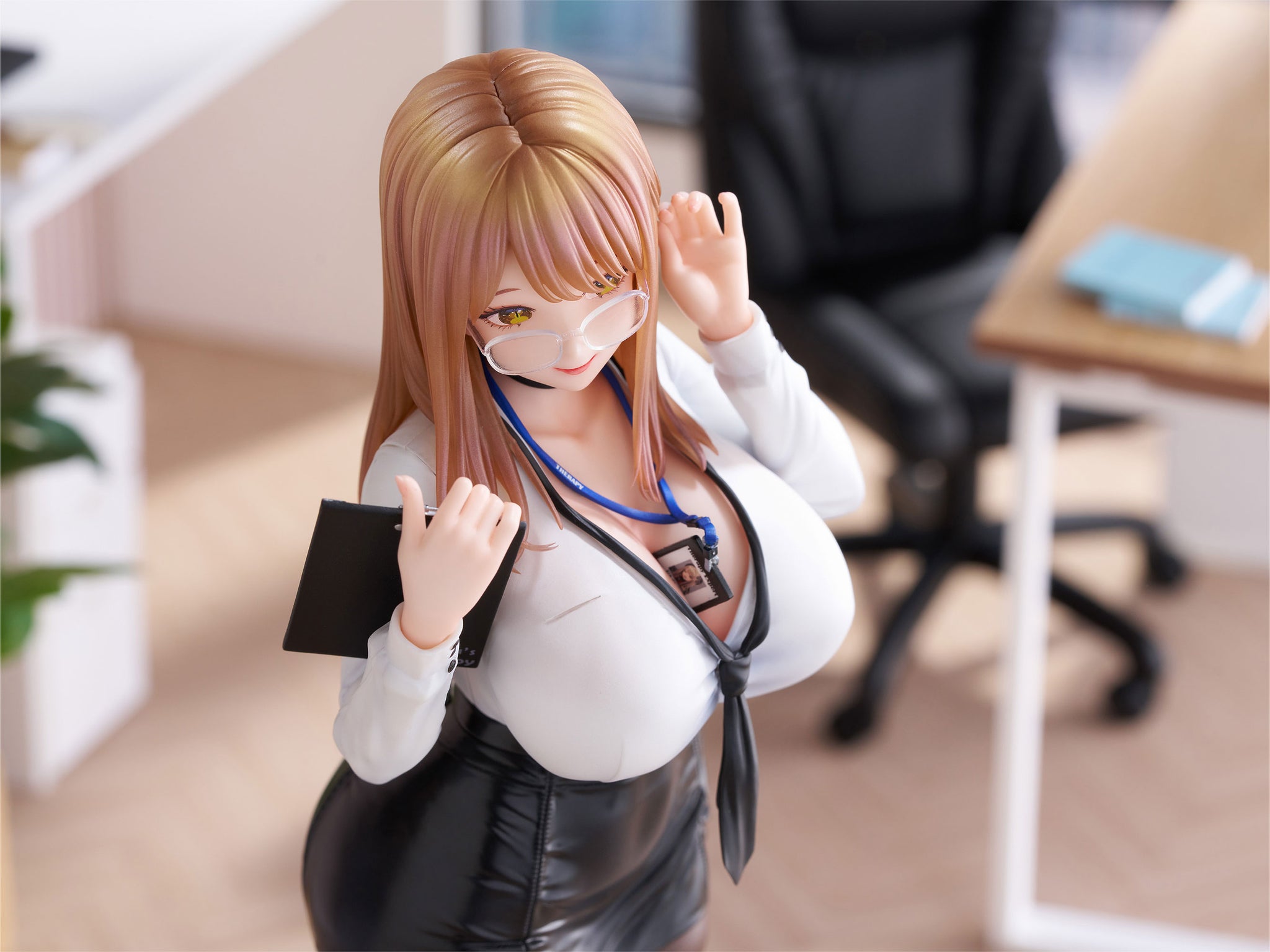 エマ - オフィスセラピー 1/7スケールフィギュア｜勝利の女神：NIKKE