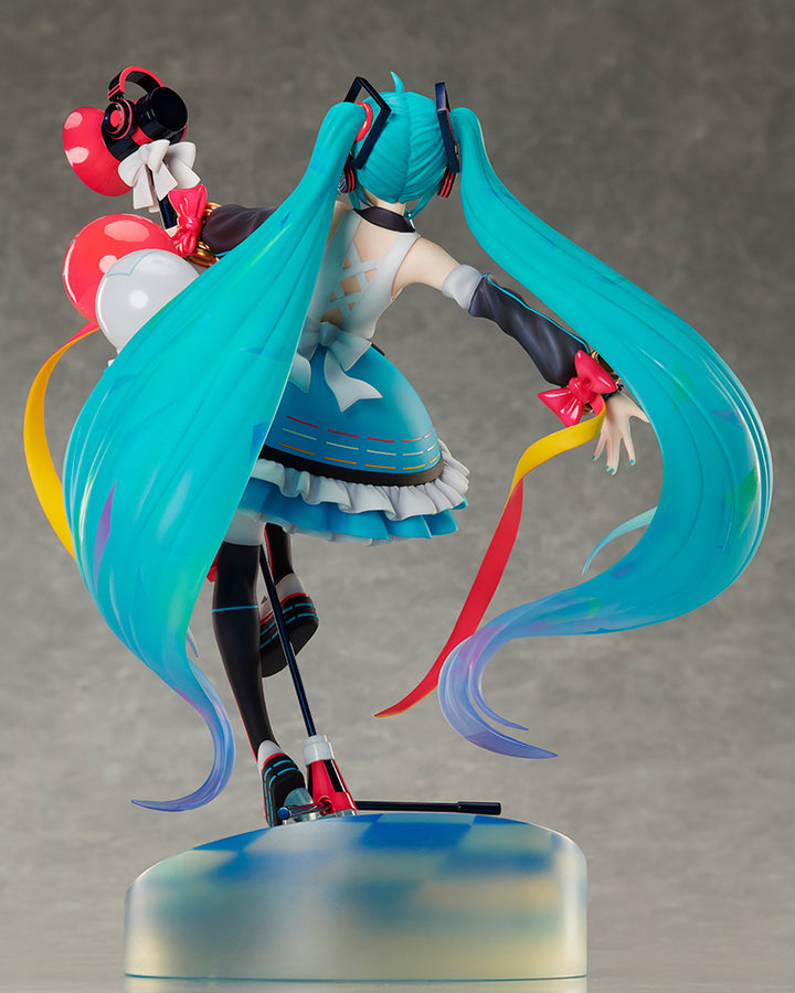 初音ミク「マジカルミライ 2018」Ver. 1/7 完成品フィギュア