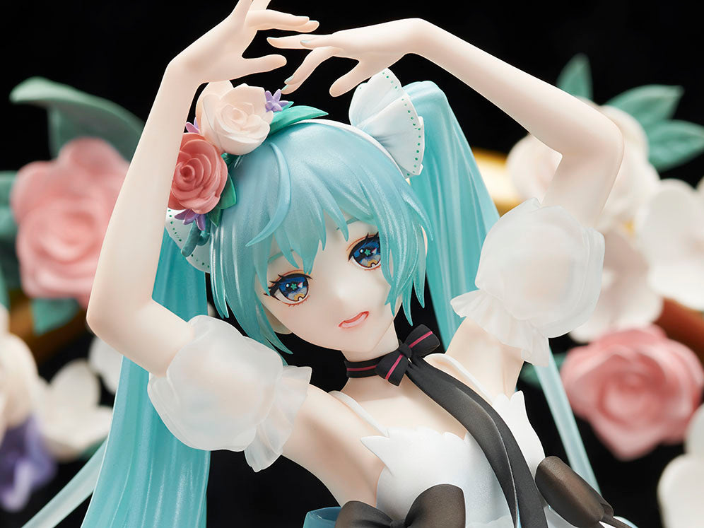 初音ミク「MIKU WITH YOU 2019」Ver. 1/7スケールフィギュア – FURYU